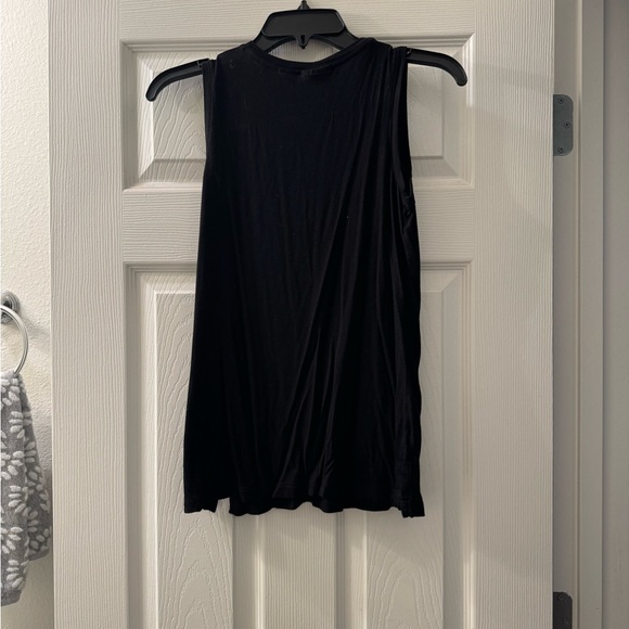 Black Sleeveless Top - Picture 3 of 4